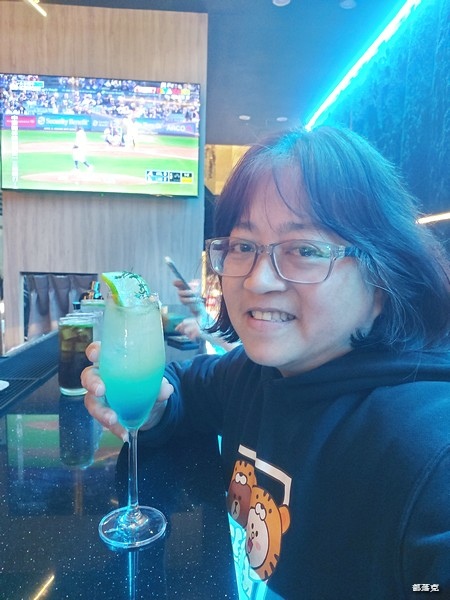 海神弄局餐酒吧板橋旗艦店3小時無限暢飲+包廂歡唱3小時等