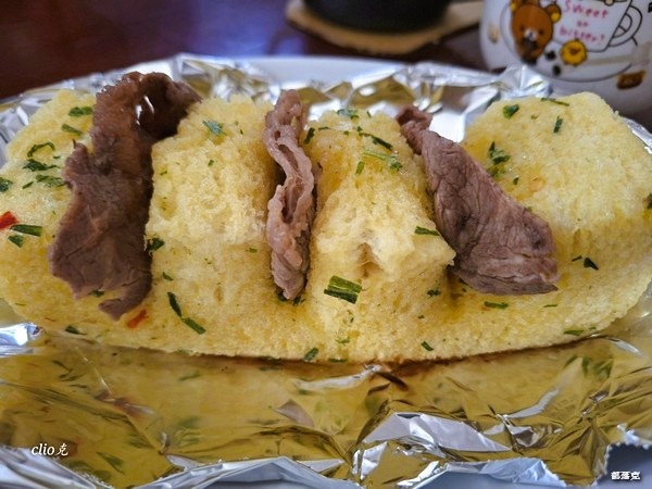 蛋就醬時尚輕食限定垂涎含淚香蒜奶油金磚，香濃酥柔讓我愛不