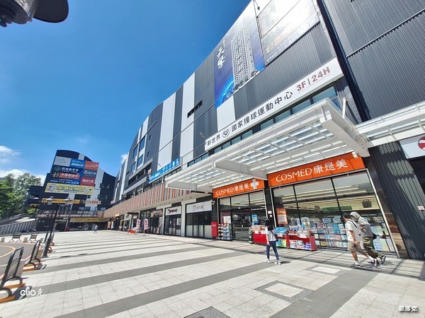 全台第一家二手3C OUTLET，創宇通訊Smart mob