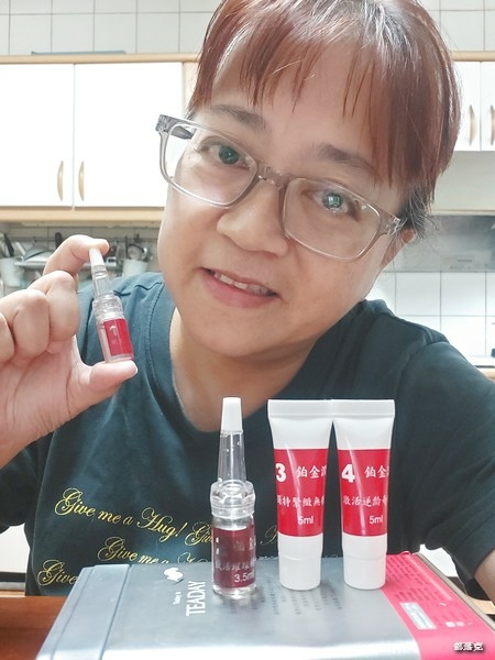 鉑金潤讓我煥亮新生安心逆齡，二代更加緊實抗老安瓶旅行套組(敏