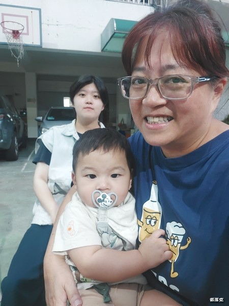 鉑金潤讓我煥亮新生安心逆齡，二代更加緊實抗老安瓶旅行套組(敏