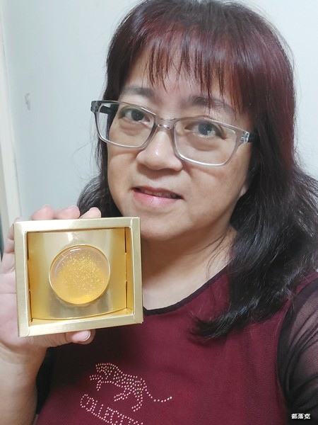 紅豆杉潔淨皂，24K純金箔，保濕、提亮、細緻，洗臉、卸妝、全