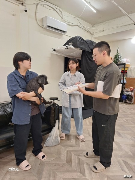 咕少拍出＂心＂高度，星期四吃紅蘿蔔寵物攝影，專業有看頭