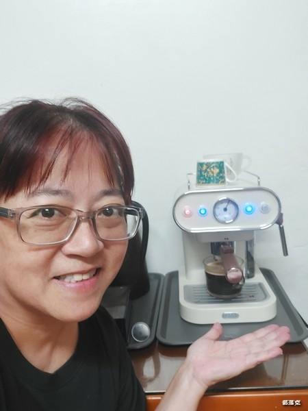 𝘿𝙢𝙤 義式『雙』膠囊機 專享生活美學，滴滴香醇咖啡好滋味（