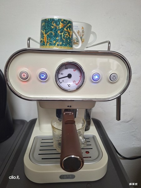𝘿𝙢𝙤 義式『雙』膠囊機 專享生活美學，滴滴香醇咖啡好滋味（