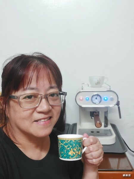 𝘿𝙢𝙤 義式『雙』膠囊機 專享生活美學，滴滴香醇咖啡好滋味（