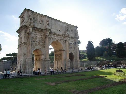 君士坦丁凱旋門(Arco di Constantino)