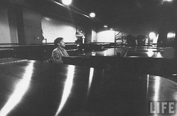 glenn-gould-15.jpg