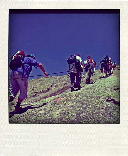 mnt_climbing-pola.jpg