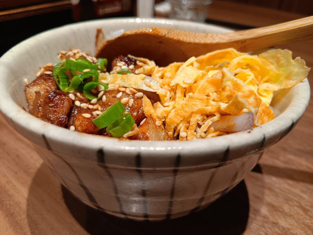 台北西門町美食【 樂麵屋】 屹立台灣拉麵市場十多年的九州風味