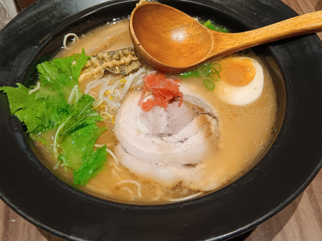 台北西門町美食【 樂麵屋】 屹立台灣拉麵市場十多年的九州風味