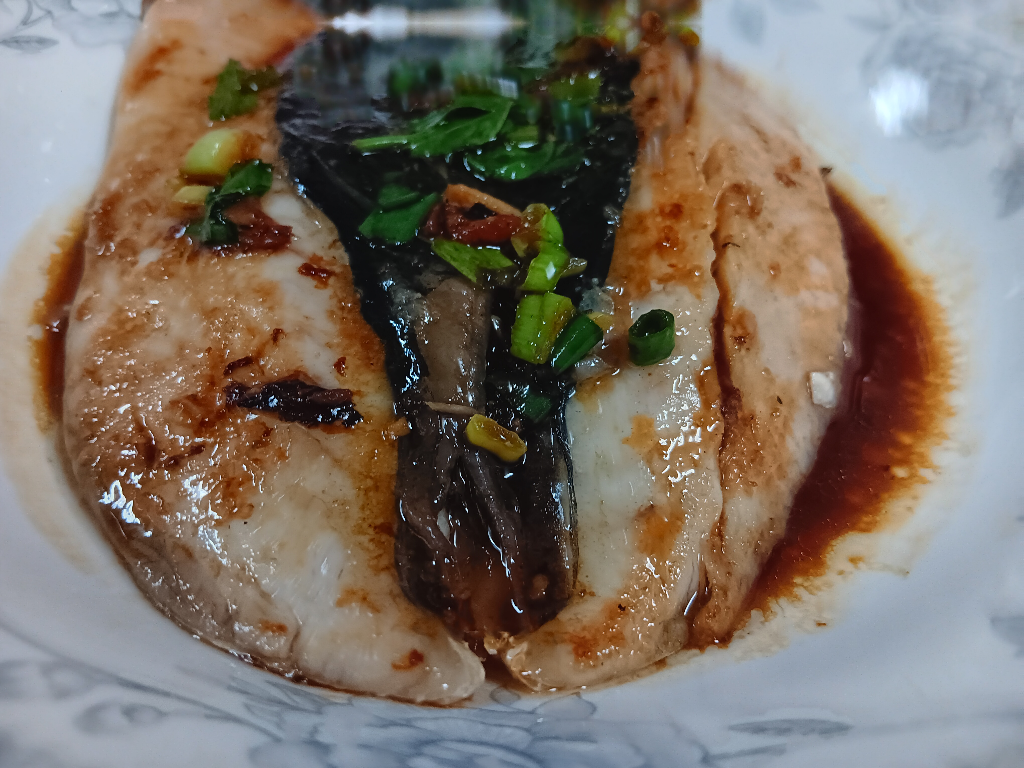 鄰家廚房_料理食譜_ 清煎醬油無刺虱目魚肚 | 簡簡單單的料