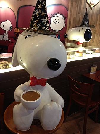 Charlie's Brown Cafe 23.jpg