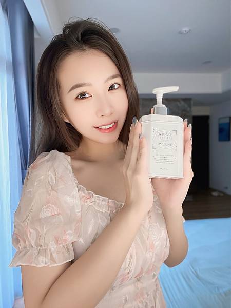 溫和去角質＋持久留香｜Teabless白茶麝香沐浴露讓你香到