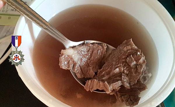 新鮮牛肉湯-牛肉湯100元.jpg