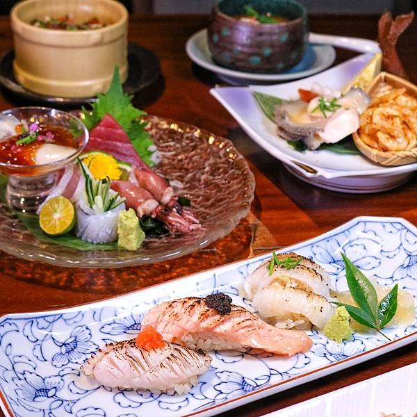 【台中美食】必吃無菜單料理,『桃太郎日本料理』,新鮮生魚片、龍蝦、鮑魚,頂級海鮮都在這! @ :: 痞客邦 ::