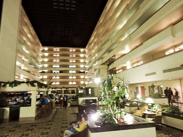 佛雷斯諾-FRESNO HOTEL &CONFERENCE CENTER 02.JPG