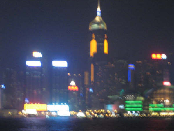 朦朧的香港夜景