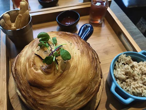 新北板橋美食板橋車站附近的復古老宅,有著豐盛早午餐的當樂咖 新北板橋美食板橋車站附近的復古老宅,有著豐盛早午餐的當樂咖