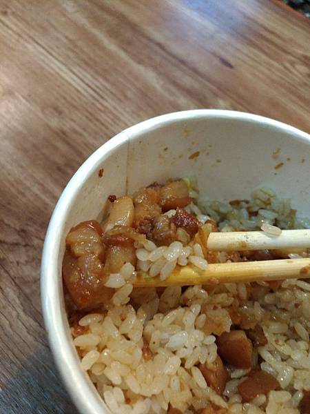 (花蓮)幽靈餐車 深夜食堂大推薦，不過常常很快就售完 這倒是真的