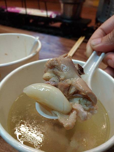 (花蓮)幽靈餐車 深夜食堂大推薦，不過常常很快就售完 這倒是真的