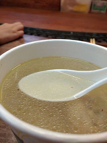 (花蓮)幽靈餐車 深夜食堂大推薦，不過常常很快就售完 這倒是真的