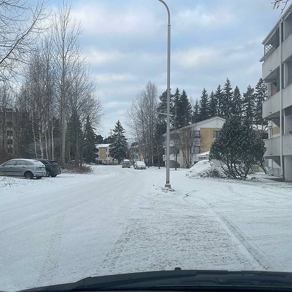 清車上的雪好麻煩呀！