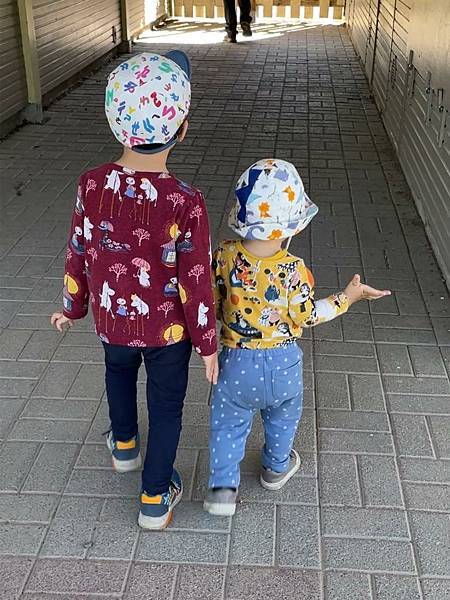 被中國用語影響的孩子