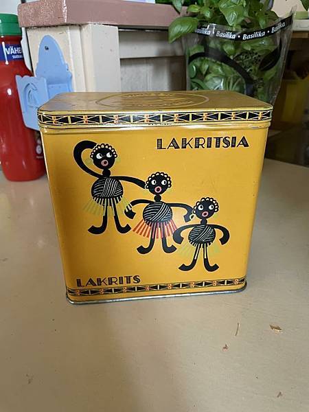 甘草糖罐上面的黑人