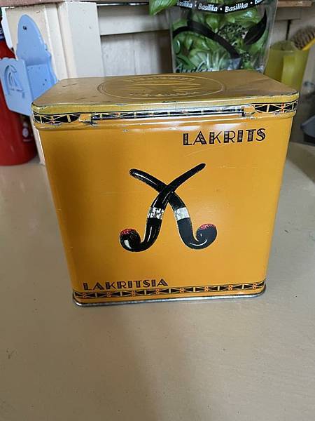 甘草糖罐上面的黑人