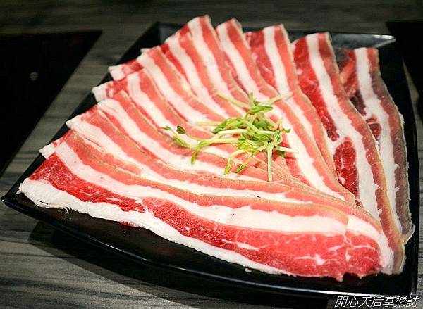 肉多多火鍋-新店民權店 (13).jpg