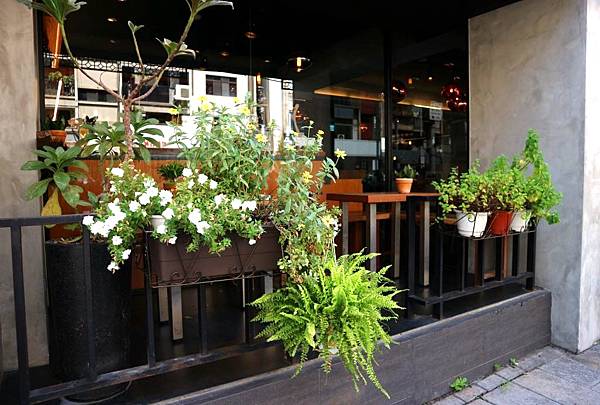 1492 Bistro %26; Caffe (14).JPG