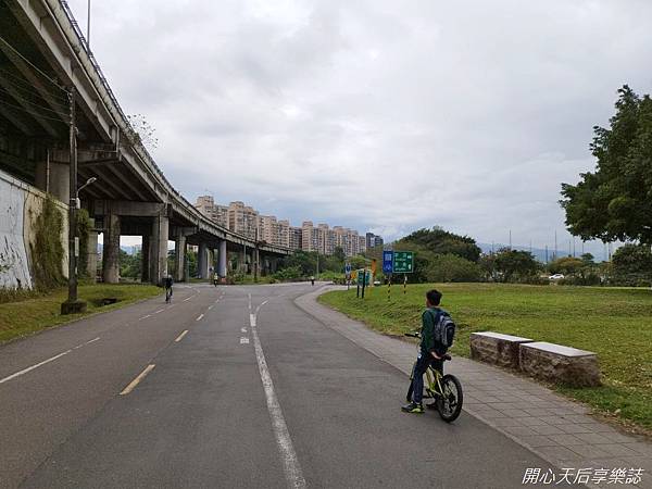 新店溪河濱自行車道 (13).jpg