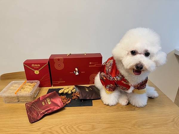 今年過年就送六月初一「歲朝歡慶8結蛋捲禮盒」巴結親朋好友的心