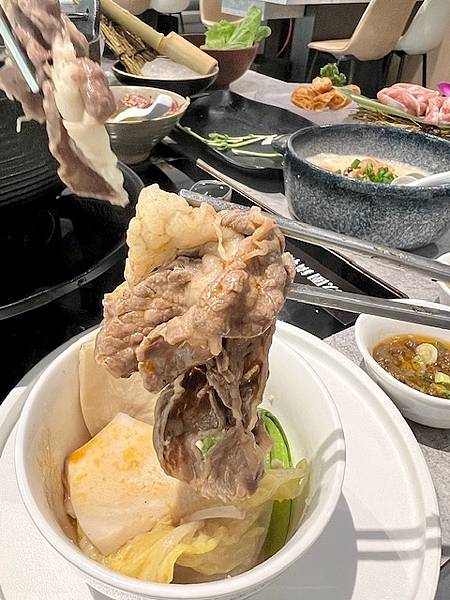 網美風質感鍋物也是寵物友善餐廳桃園藝文特區美食推薦玖圍鍋 網美風質感鍋物也是寵物友善餐廳桃園藝文特區美食推薦玖圍鍋