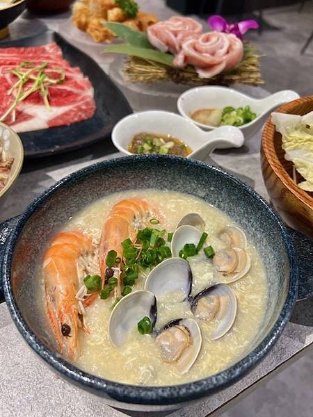 網美風質感鍋物也是寵物友善餐廳桃園藝文特區美食推薦玖圍鍋 網美風質感鍋物也是寵物友善餐廳桃園藝文特區美食推薦玖圍鍋