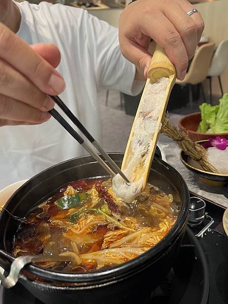 網美風質感鍋物也是寵物友善餐廳桃園藝文特區美食推薦玖圍鍋 網美風質感鍋物也是寵物友善餐廳桃園藝文特區美食推薦玖圍鍋