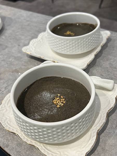 網美風質感鍋物也是寵物友善餐廳桃園藝文特區美食推薦玖圍鍋 網美風質感鍋物也是寵物友善餐廳桃園藝文特區美食推薦玖圍鍋