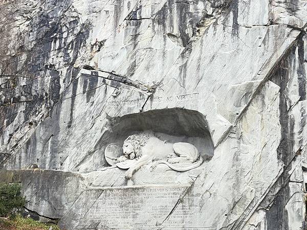 114-01-15 德國瑞士之旅~盧森~悲傷獅子~卡貝爾木橋 114-01-15 德國瑞士之旅~盧森~悲傷獅子~卡貝爾木橋