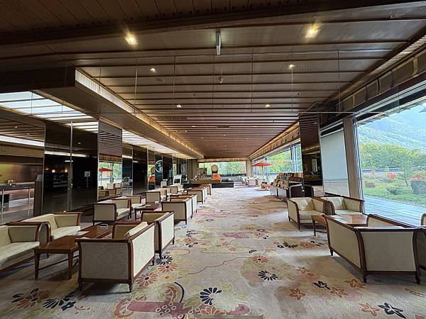 114-10-01 北海道員旅 登高俯視大雪山楓景‧黑岳空中 114-10-01 北海道員旅 登高俯視大雪山楓景‧黑岳空中