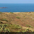 02-003''通島洞''由此企.海上滴是''天台山礁''.jpg