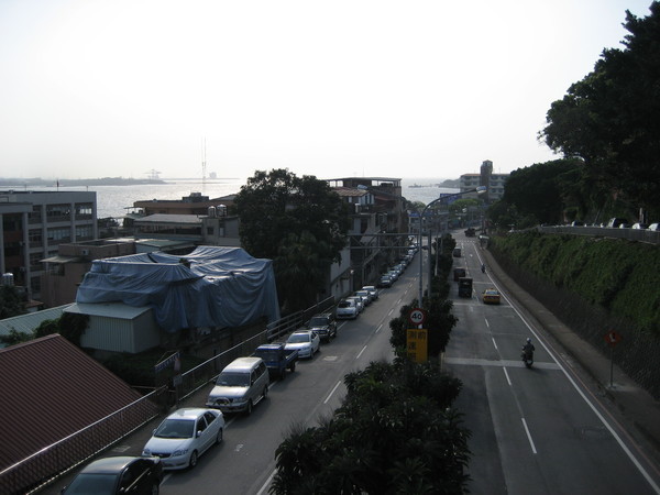 陸橋上看風景