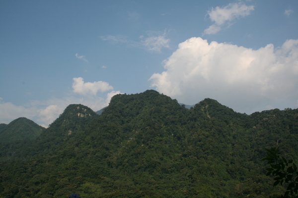 遠山含笑阿～～