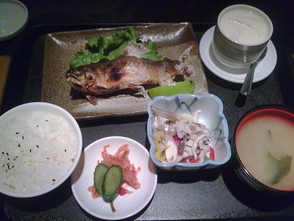 烤香魚定食.jpg