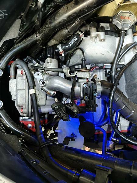 噴油嘴損壞症狀:停車後不好啟動，要啟動好幾秒，冷車難啟動或是