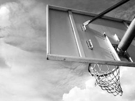 b-w-basketball-hoop-3_2359022