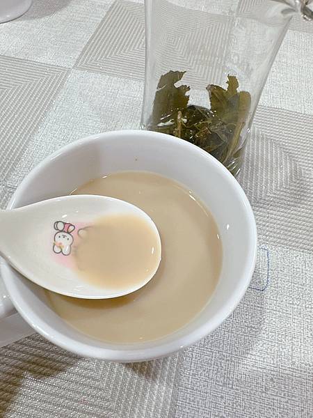 鍋煮黑糖牛奶金萱-1