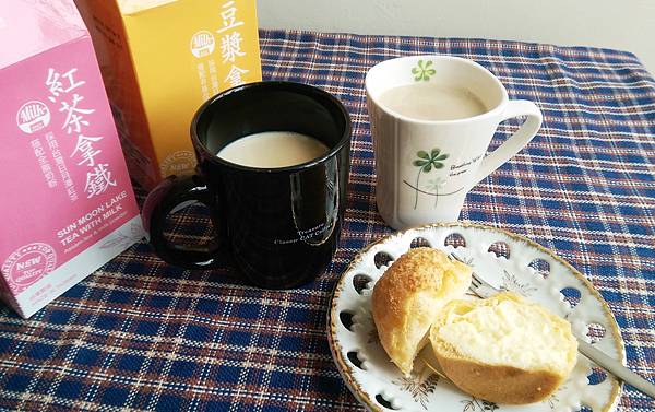 花美你樂拿鐵系列飲品紅茶拿鐵豆漿拿鐵.jpg 花美你樂拿鐵系列飲品紅茶拿鐵豆漿拿鐵.jpg