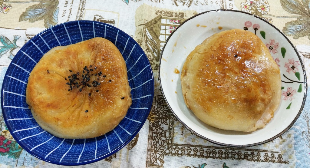 台中第二市場王記菜頭粿糯米腸鄒氏餡餅蔥油餅港廚美食蜜藏地瓜6.jpg