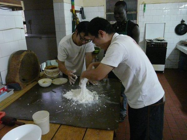 開始做元宵囉!!